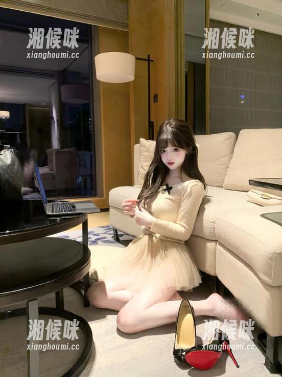 hlw最近火得一塌糊涂，下载后你会感受到满满的脑洞和日常。