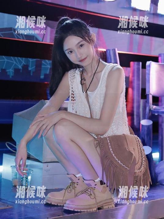 吃瓜不打烊，网页界的吃货天堂，随时随地在线侦查！