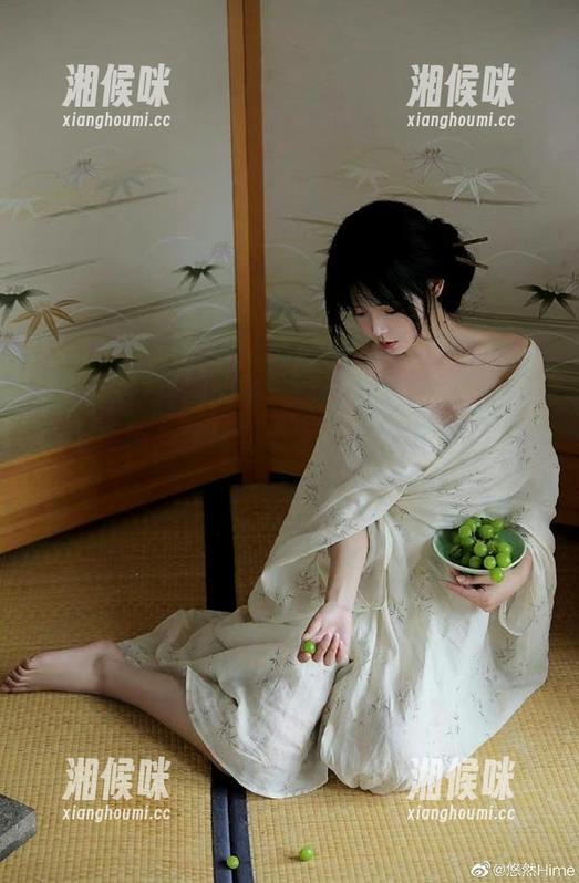 有趣的事，吃瓜网分享；当朝阳爬上树梢，我看到大家在瓜棚里“取经”！
