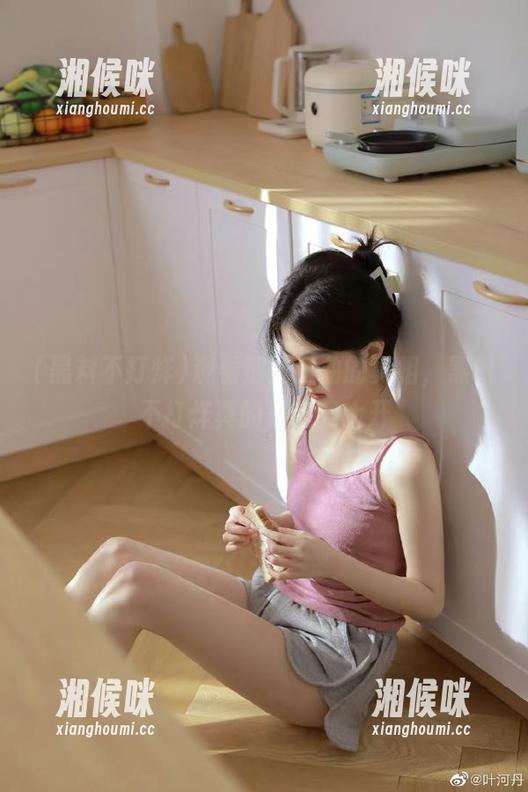 观看那些扭曲的真相，黑料不打烊真的是脑洞大开