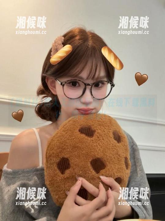 陷入无聊的深渊？在线下载黑料社，瓜子准备！