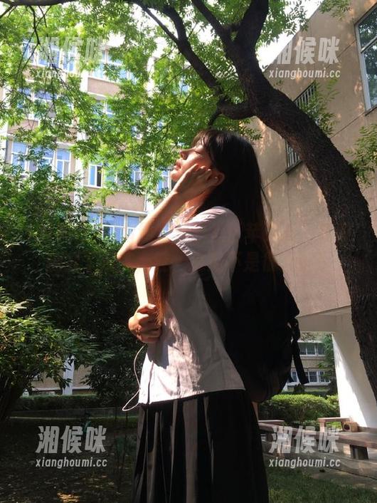 看到“黑料社区苹果版”就像翻到了底牌，哇，这瓜不是很香嘛！