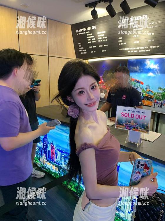 在线不停顿，黑料网网址为你奉上新鲜出炉的瓜果！
