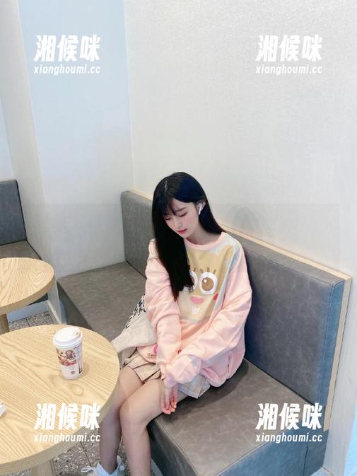 黑料网今日黑料首页：一口接一口的八卦，瓜衣服无所谓了！