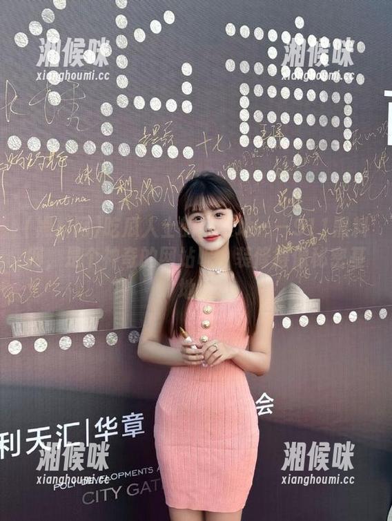 吃瓜人士的聚集地——911黑料网，是个神奇的网站呢，装修得像秘密基地！